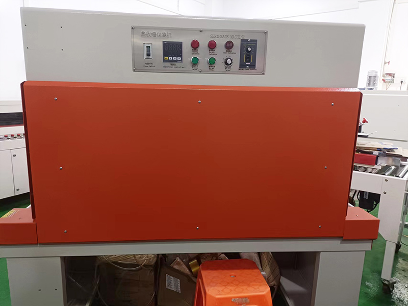 آلة تغليف POF PE PP الأوتوماتيكية آلة التغليف بالانكماش الحراري PVC
 