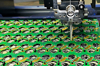 قامت شركة ACEY بشحن 10 مجموعات من آلات ربط أسلاك الألمنيوم بالموجات فوق الصوتية ACEY-3753A إلى ألمانيا